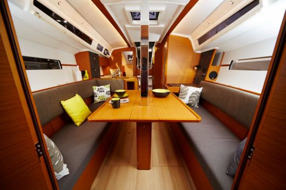 Image of Bravo Kiss yacht #8