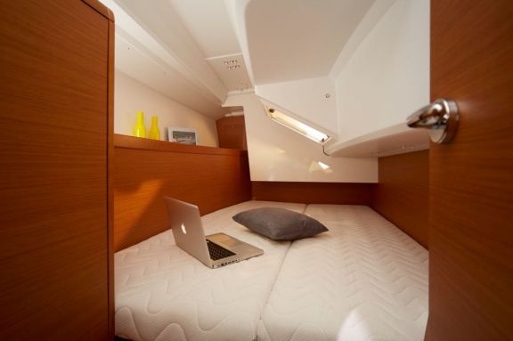 Image of Bravo Kiss yacht #12