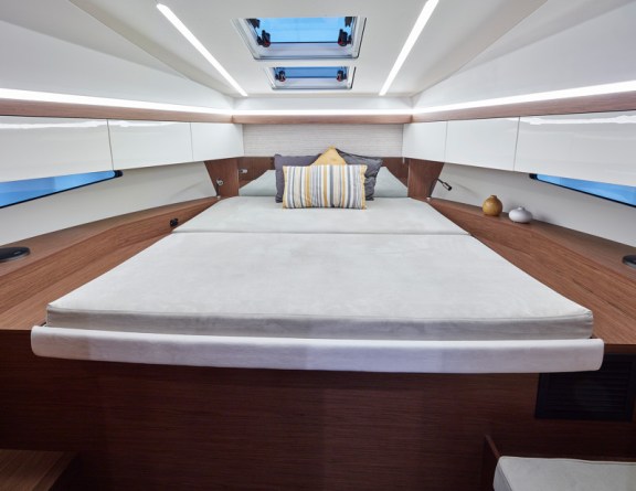 Image of Feel the Beat yacht #4