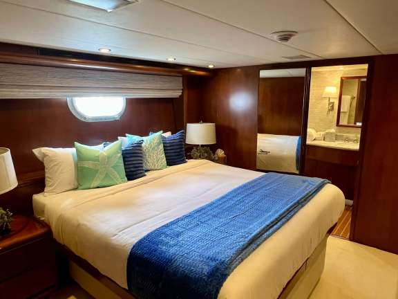 VIP Queen Stateroom 2