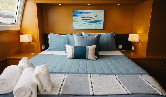 Starboard aft guest queen suite