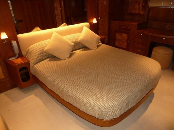 Image of LADY TATIANA OF LONDON yacht #7