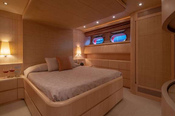 Double Cabin