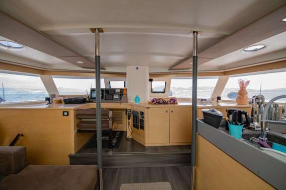 Image of HIGHJINKS yacht #3