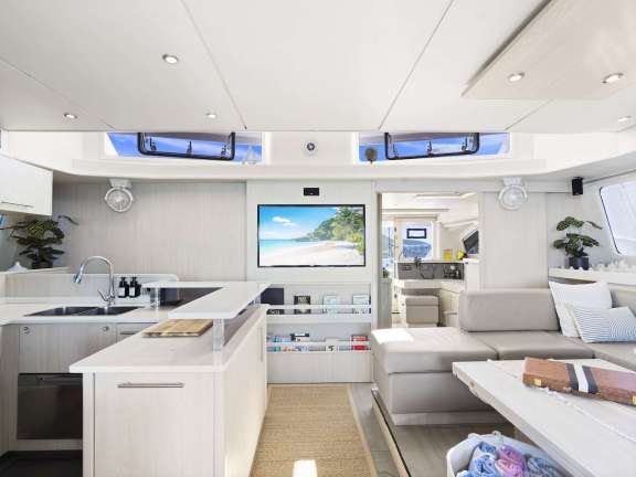 Galley, saloon and entertainment centre