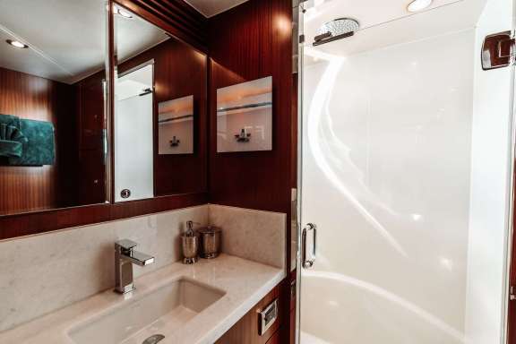 Guest Stateroom Head