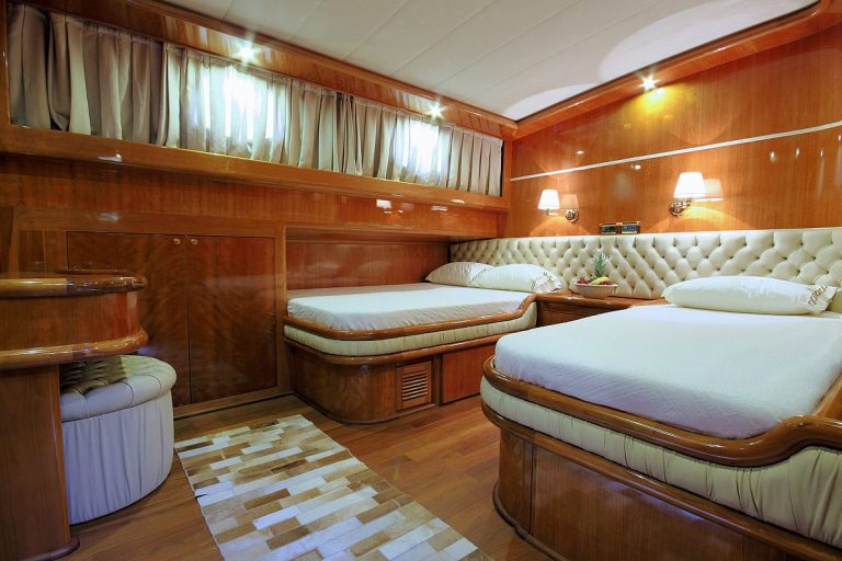 Image of SILVERMOON yacht #12