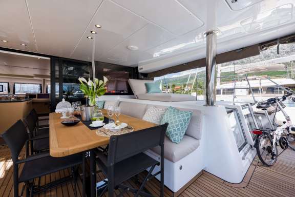 Image of OPAL (Lagoon 620) yacht #19