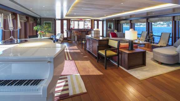 Upper Deck Salon with Yamaha Piano