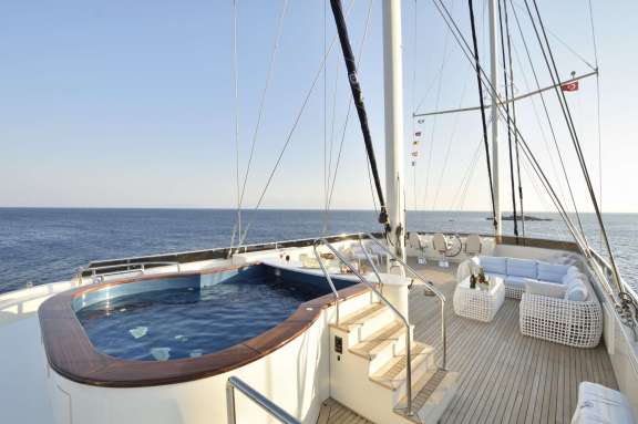 Image of MEIRA yacht #4