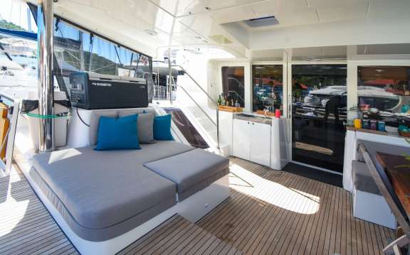 Image of SHANGRI LA yacht #9