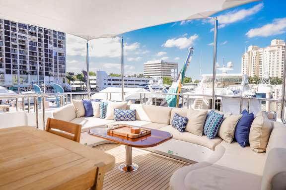 Upper aft deck Seatting