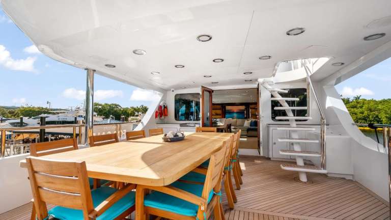 Bridge Deck Dining