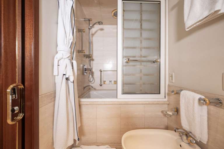 Twin Guest Ensuite
