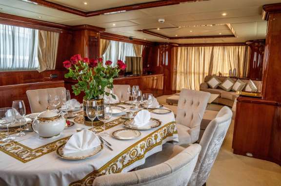 Image of FALCON ISLAND yacht #12