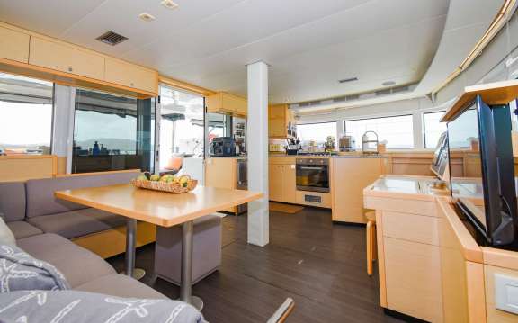 Image of OUI CHERIE yacht #11