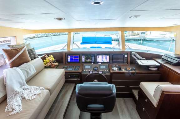 Image of ANGELEYES yacht #19