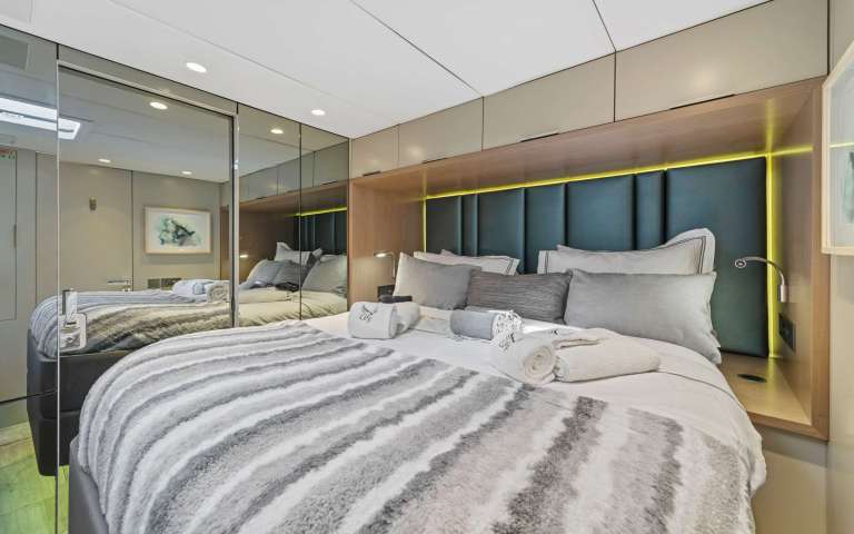 Image of GYRFALCON yacht #16