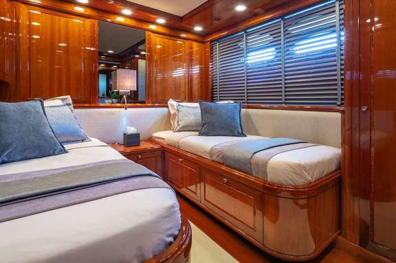 Image of DIVINE yacht #10