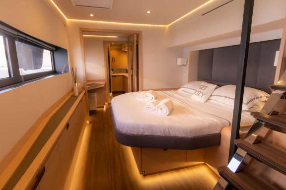 Image of SERENISSIMA yacht #6