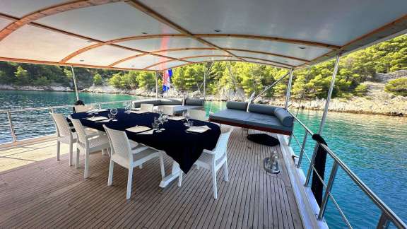 Image of Sirena yacht #3