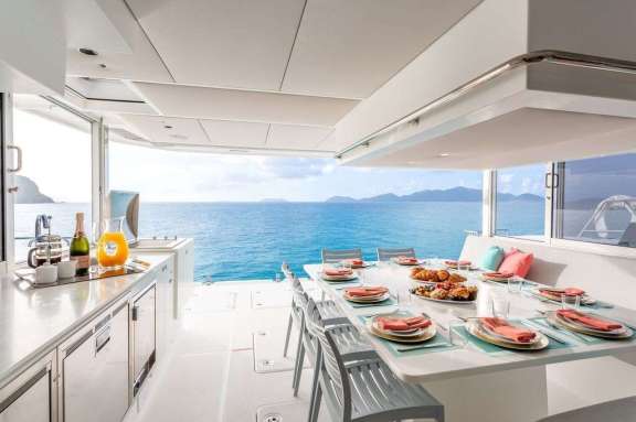 Image of VOYAGE 590 yacht #3