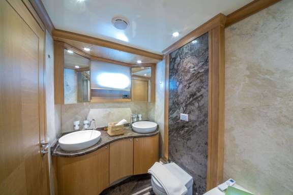 Image of BLUE HEAVEN yacht #12