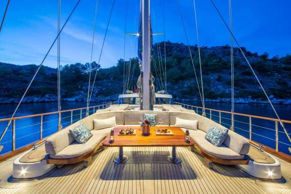 Image of BLUE HEAVEN yacht #5
