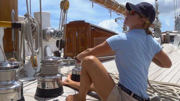 Image of Columbia yacht #5