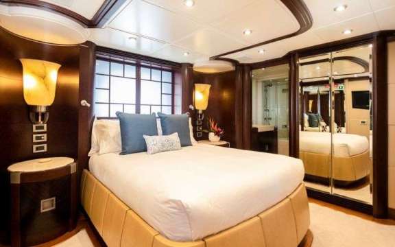 Image of DE LISLE III yacht #8