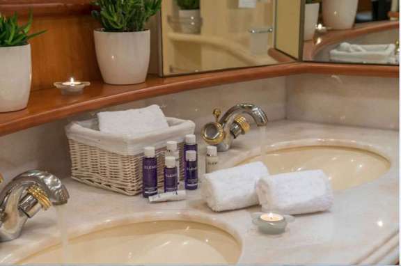 Image of EVOLUTION yacht #5