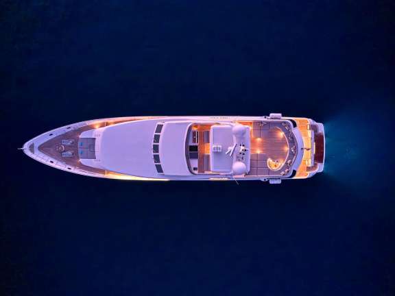 Image of MILOS AT SEA yacht #18