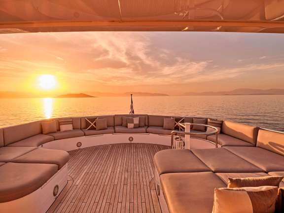 Image of MILOS AT SEA yacht #19