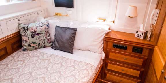 Image of TIGA BELAS yacht #8