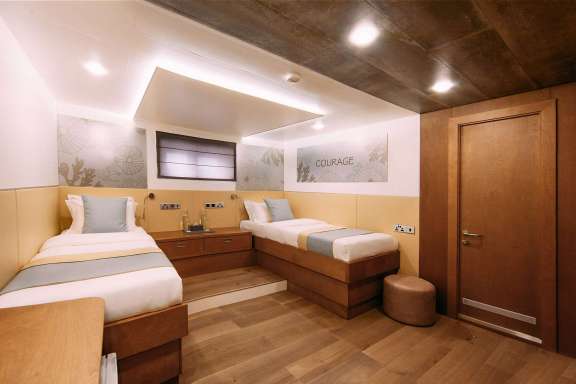 Image of ALICE yacht #8