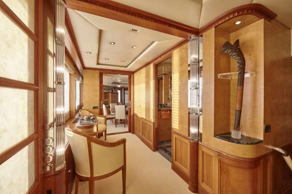 Image of AZUL V yacht #15