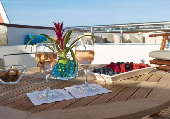 Image of AZUL V yacht #17