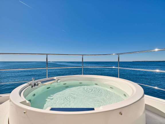 Image of BEST OFF yacht #15