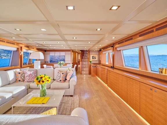 Image of BEST OFF yacht #2