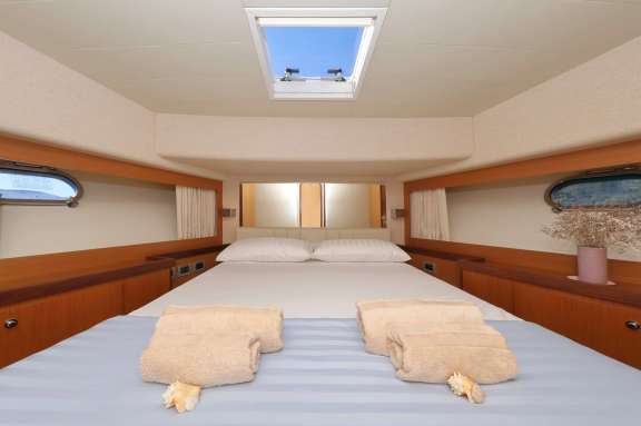 Image of DOMINIQUE yacht #8