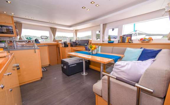 Image of MAKIN MEMORIES yacht #11