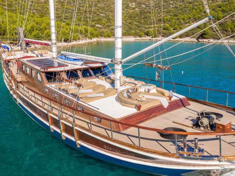 NOSTRA VITA - Sun deck