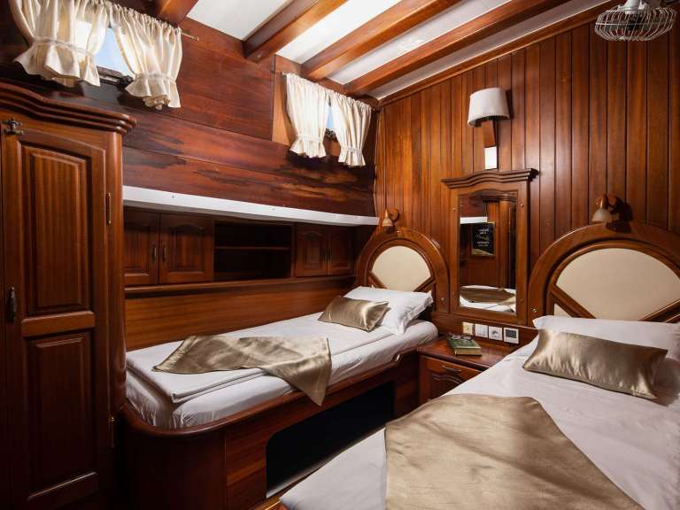 NOSTRA VITA - Twin cabin