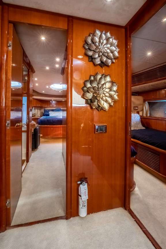 Image of LeoLena yacht #10