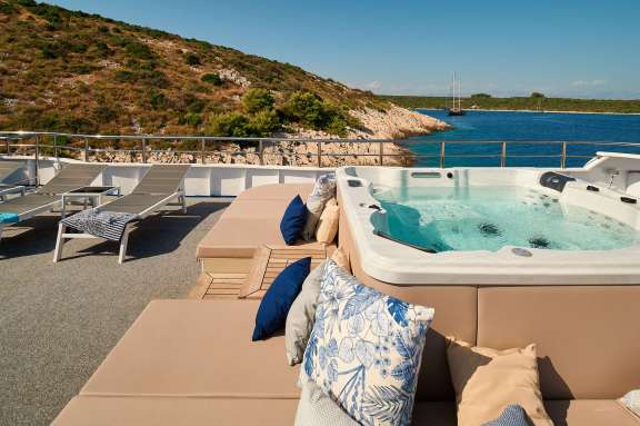 Image of LUPUS MARE yacht #15