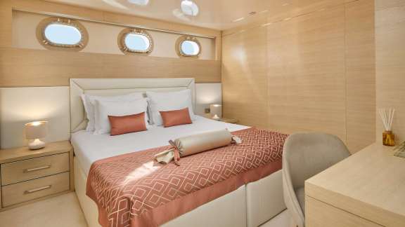 Image of Love Story yacht #8