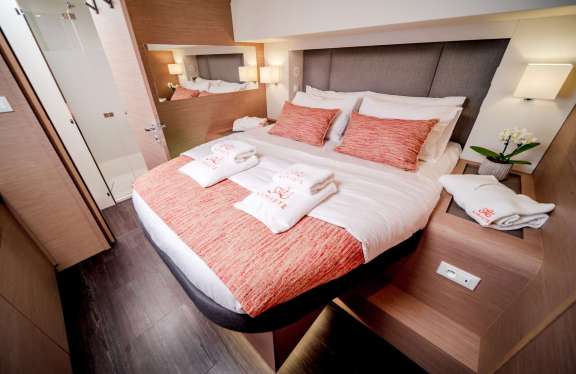 Image of NAMASTE (SAMANA) yacht #9