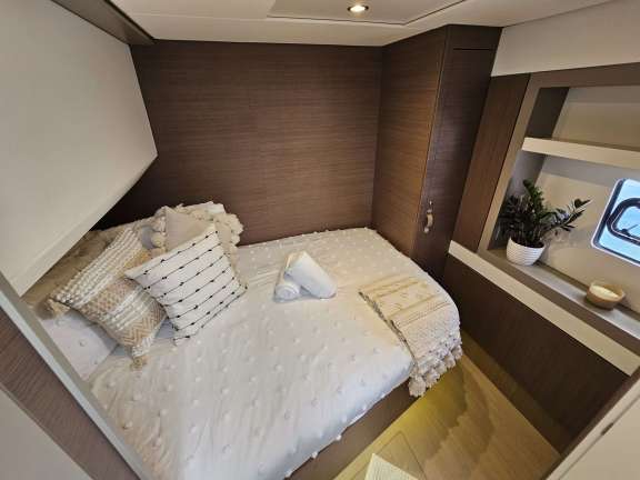 Image of CRYSTAL DREAMS yacht #6