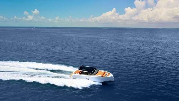 Image of 58 Vanquish yacht #11