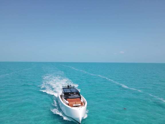 Image of 58 Vanquish yacht #12